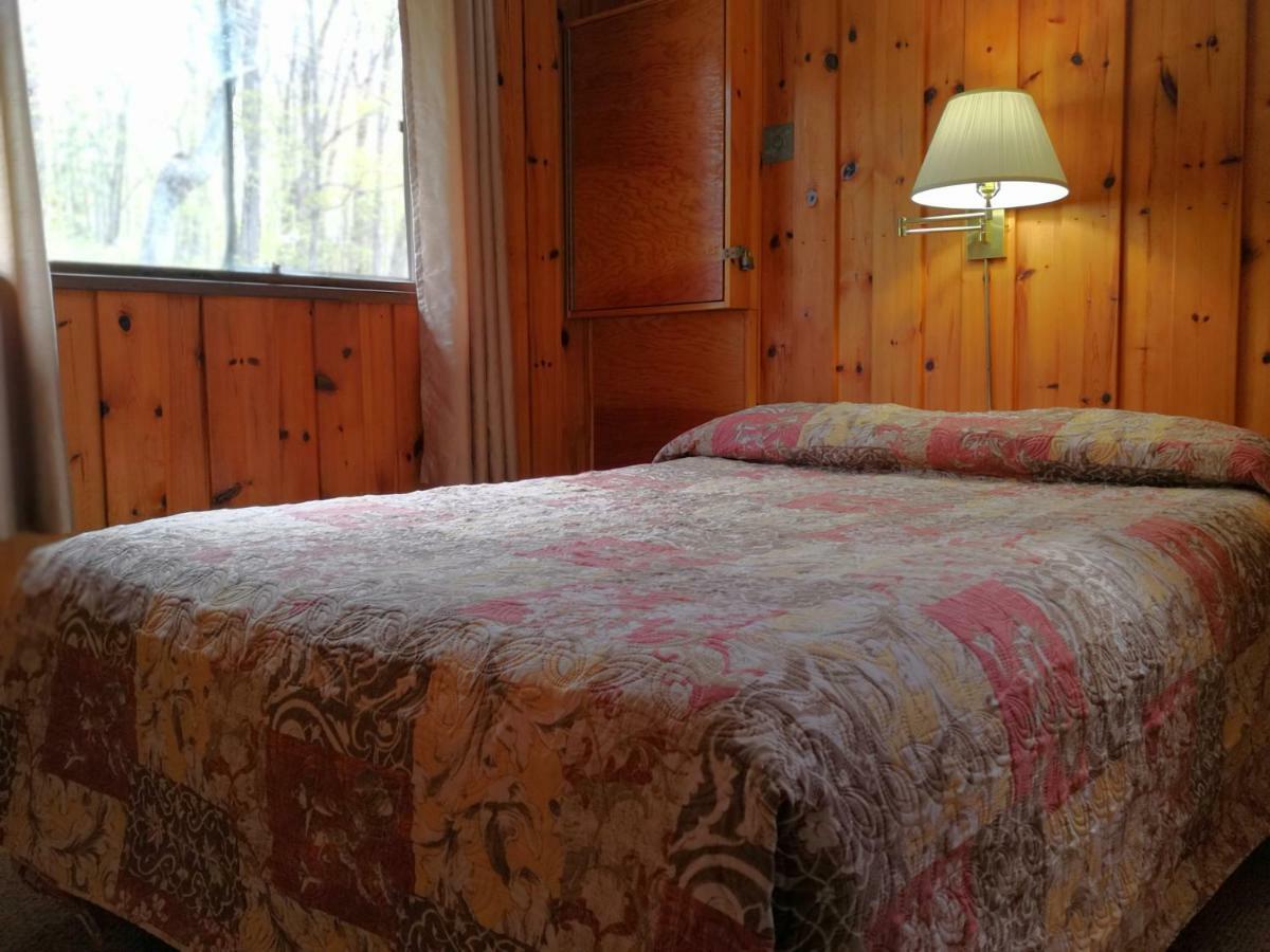 Sunny Point Resort Otter Lake