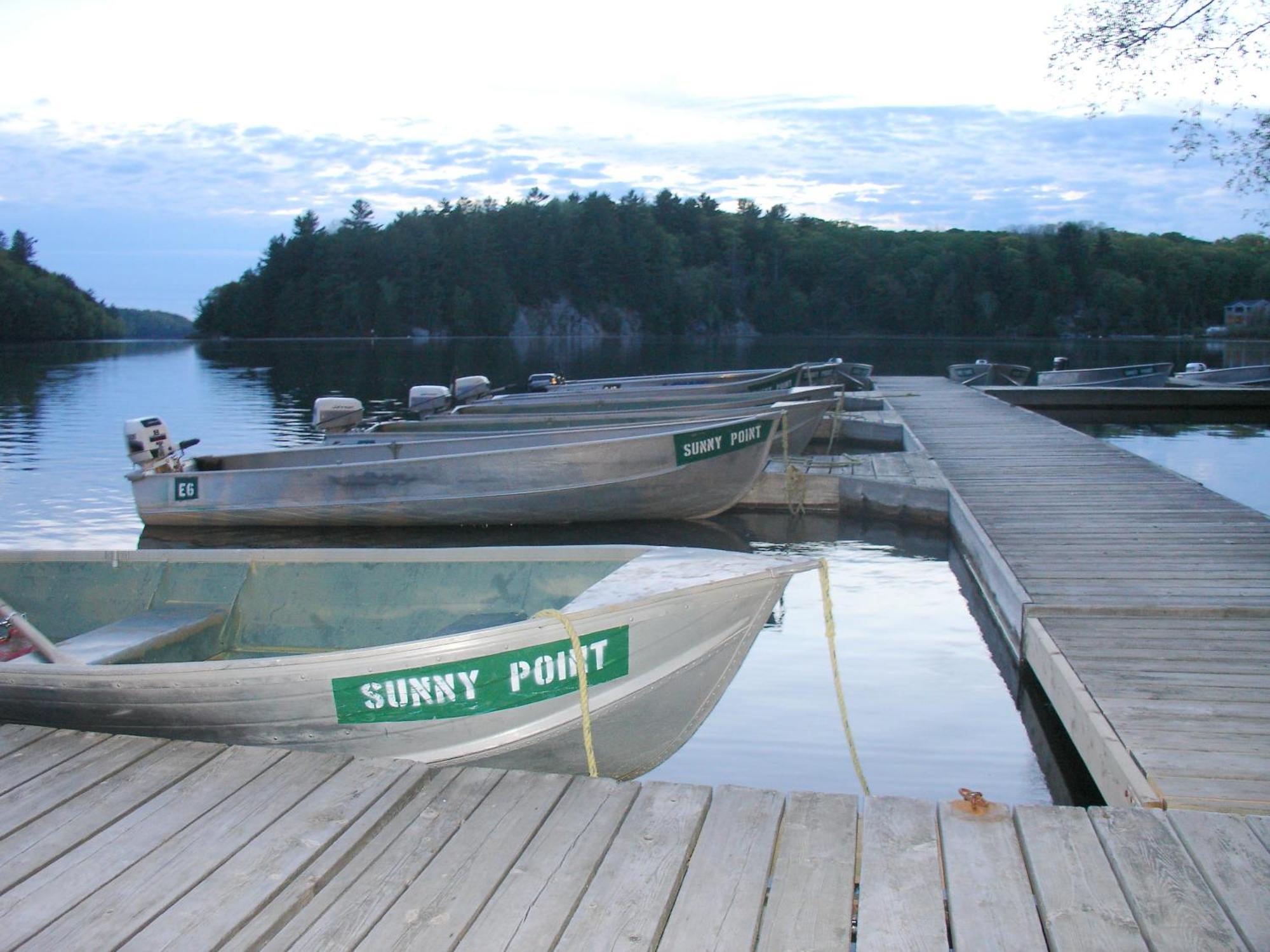 Resort Sunny Point Resort Otter Lake